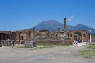 Pompeii, modern Napoli yakınlarında antik bir Roma şehri.