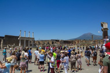 Pompeii, modern Napoli yakınlarında antik bir Roma şehri.
