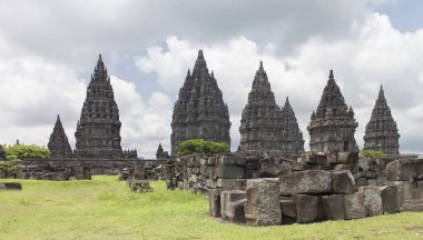  Prambanan gelen turist 