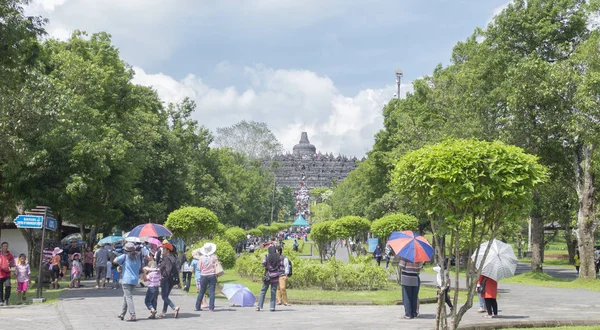 Prambanan gelen turist 