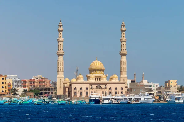 Hurghada 'daki El Mina Mescidi Camii, deniz manzarası, Mısır