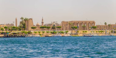 Karnak Tapınağı, Luxor, Mısır Nil Nehri