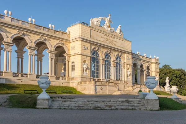 Vienna, Austria - September 3, 2019: Gloriette structure in Schonbrunn palace in Vienna, Austria — Stock Photo, Image