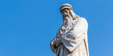 Leonardo Da Vinci 'nin İtalya' daki Milano Heykeli