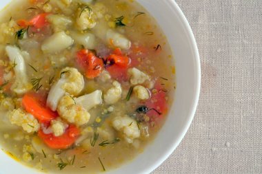 Sebze karnabahar çorbası