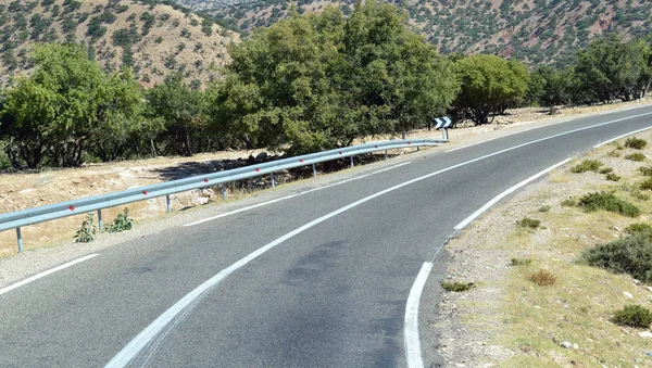 The road turns right — Stock Photo, Image