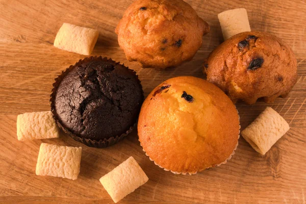 Appetitliche Muffins Muffins Und Flauschige Maisriegel — Stockfoto