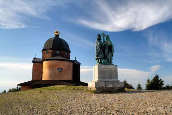 Posąg Kaplica Cyryla Metodego Szczycie Góry Radhost Morawy Republika Czeska — Zdjęcie stockowe