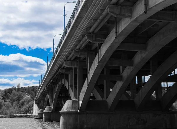 コンクリート製の橋 産業概念 — ストック写真