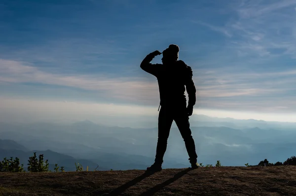 Silhouette of man looking — Stock Photo, Image