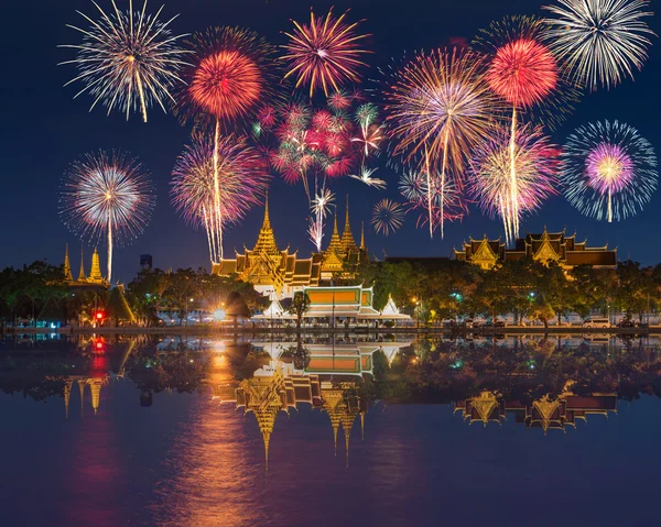 Grand palace with Beautiful Fireworks — Stock Photo, Image