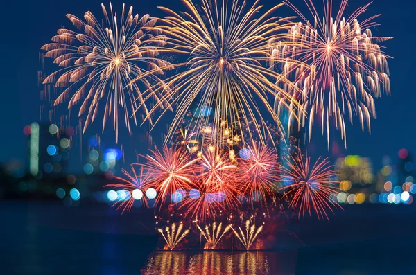 Silvester buntes Feuerwerk — Stockfoto