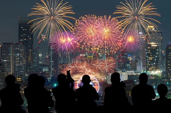 Nouvelles années feux d'artifice colorés — Photo