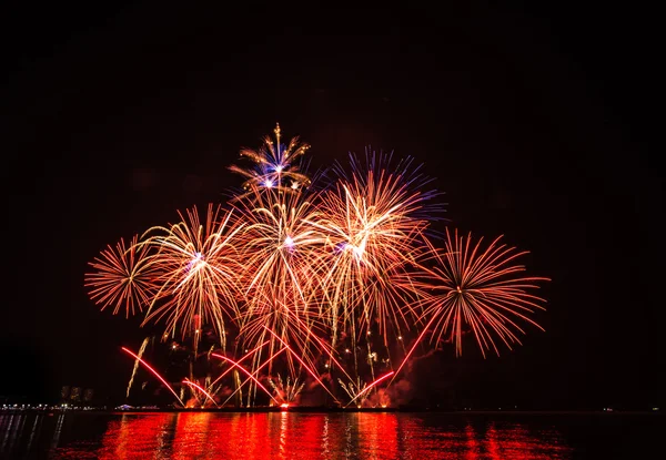 Buntes Feuerwerk — Stockfoto