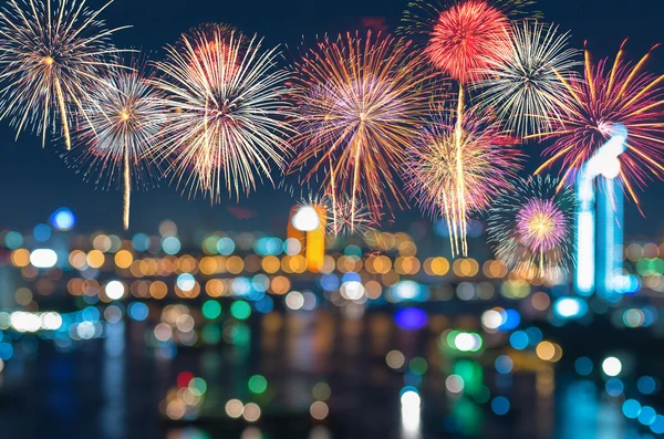 Nouvelles années feux d'artifice colorés — Photo