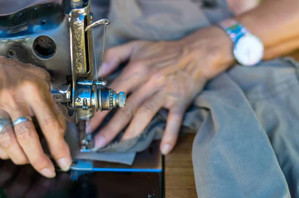 La máquina de coser vintage —  Fotos de Stock