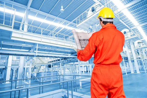 Asya mühendis portresi 