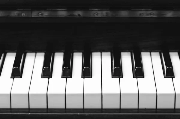 Närbild-tangentbord för piano — Stockfoto