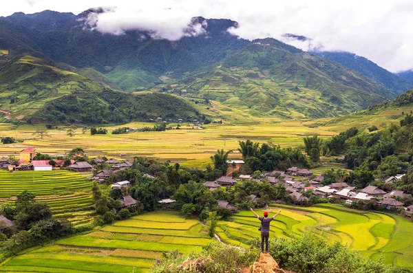 Campos de arroz en terrazas de Tu le District — Foto de Stock