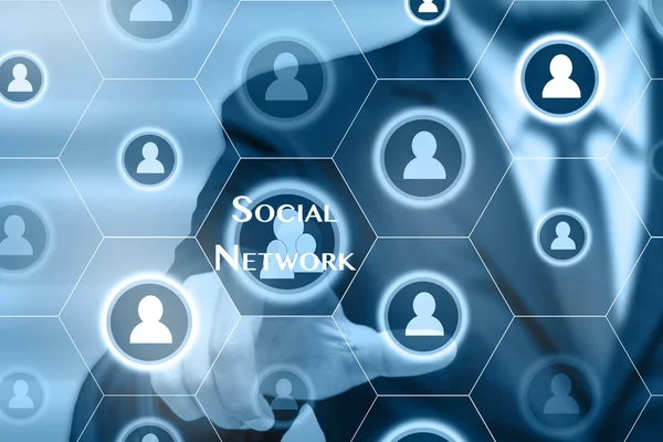 Uomo d'affari che tocca il social network — Foto Stock