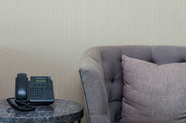 Luksusowe nowoczesne sofa z telefonu — Zdjęcie stockowe