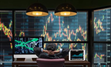 Tarafında oturan işadamı geri 