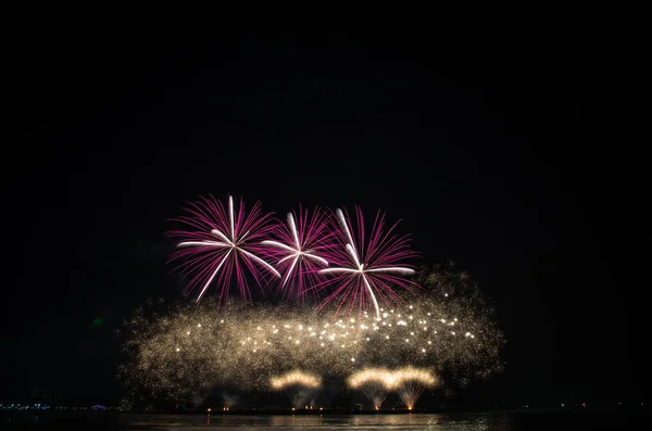 Buntes Feuerwerk — Stockfoto