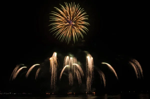 Festa dei fuochi d'artificio multicolore — Foto Stock
