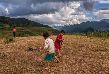 Tanımsız Vietnamca Hmong çocuk