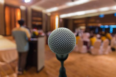 Konferans salonunun soyut bulanık fotoğraf 