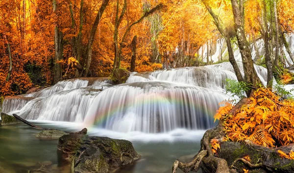 Vackra Pha Tat vattenfall — Stockfoto