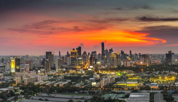 Бангкок міський пейзаж у сутінкового час — стокове фото