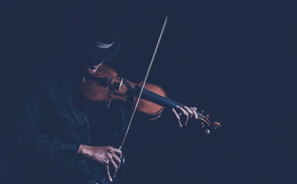 Hegedű játékos stúdió — Stock Fotó