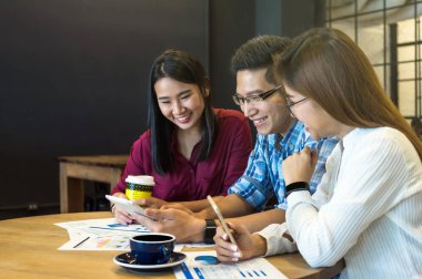 İş adamları ile modern araçlar