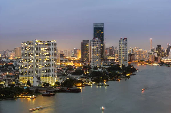 Bangkok stadsbilden på twilight — Stockfoto