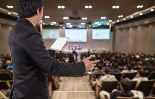 Üzleti konferencia előadói — Stock Fotó