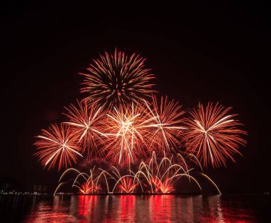 güzel renkli havai fişek