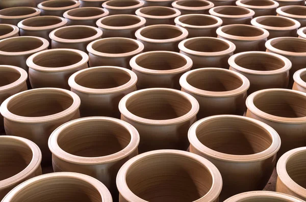 Rows of ceramic jars — Stock Photo, Image