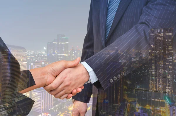 Handshake between business people — Stock Photo, Image