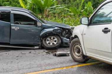 : Tanımsız trafik kazası kaza