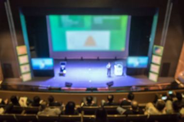 Konferans salonunun soyut bulanık fotoğraf