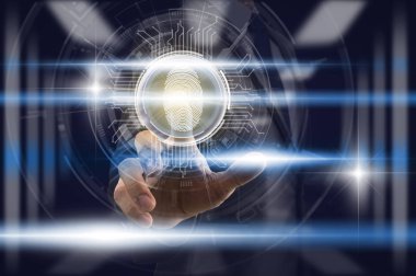 İşadamı parmak izi inceden inceye gözden geçirmek ile biyometrik identificationover destek güvenlik erişimi için bulanık sunucu Oda arka plan, siber güvenlik koruma desteği teknoloji gizlilik kavramı gelen ışık