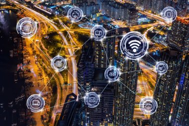 Üstten Görünüm sahne Hong Kong cityscape trafik vasıl gece, Norveç, iş çok kavramı üzerinde akıllı şehrin şeyler Internet teknoloji kablosuz iletişim bağlanma