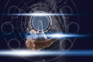 Koyu mavi background.mockup teknoloji desteği iş modeli için futuristik bir arayüze üzerinden dijital sanal ekranında işadamı parmak basarak düğmesini.