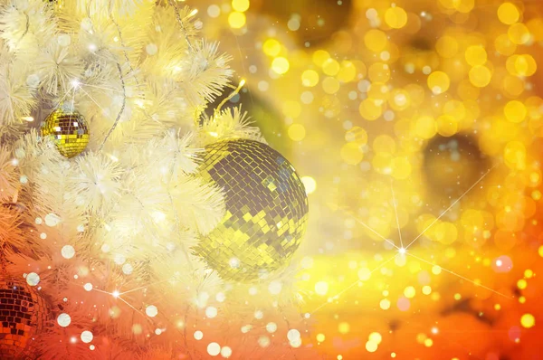 Silvester Weihnachtsbaum Mit Kugelkugel Winterliche Dekoration — Stockfoto