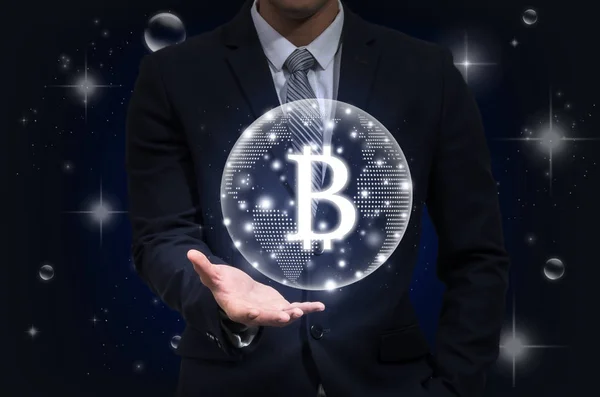 Biznesmen Rękę Trzymając Bitcoiny Tekst Technologii Finansowe Lub Fintech Połączenia — Zdjęcie stockowe