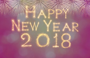Mutlu yeni yıl 2018 üzerinde havai fişek koyu arka plan, kutlama ve tebrik kartları konsepti ile ışıltı havai fişek ile yazılı