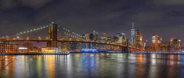 Alacakaranlık Saatinde Brooklyn Köprüsü Ile New York City Nin Panorama — Stok fotoğraf