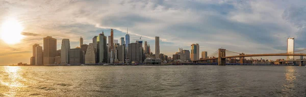 Banner Panorama New York Cityscape Brooklyn Bridge East River Evening — Stockfoto