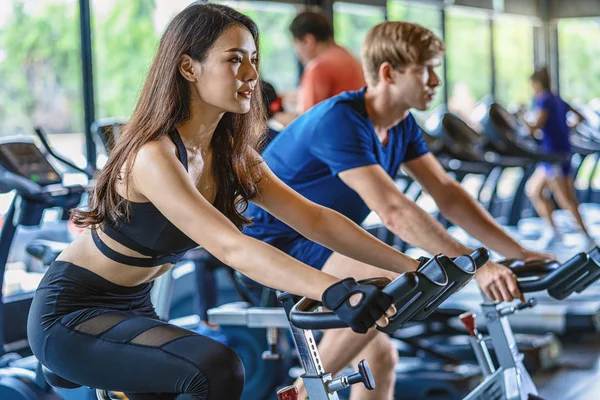 Couple Young Diversity Working Out Gym Fitness Sport Complex Workout — Stock Photo, Image